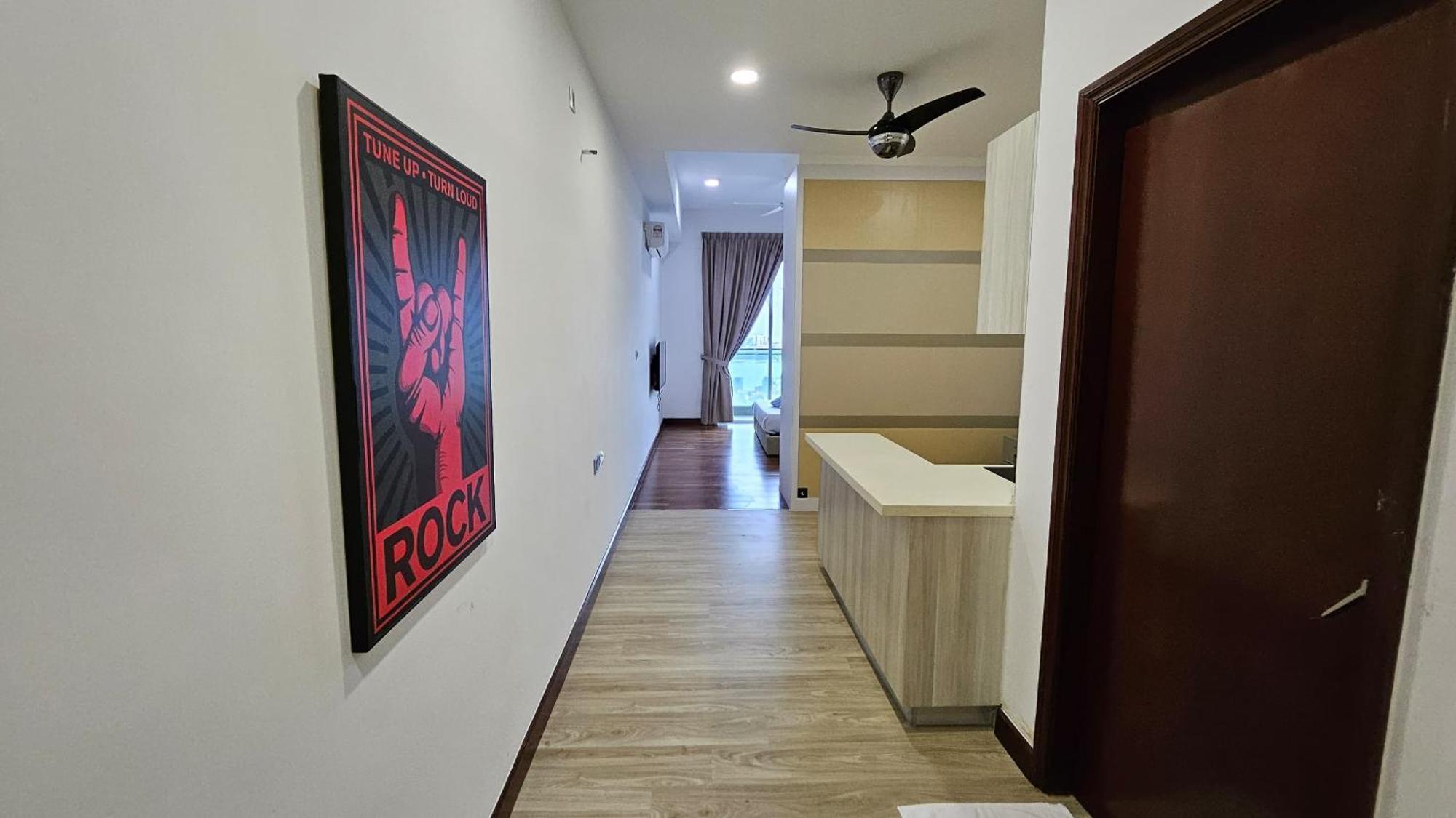 Paragon Suites Studios With Private Jacuzzi Near Ciq Rts Johor Bahru Dış mekan fotoğraf