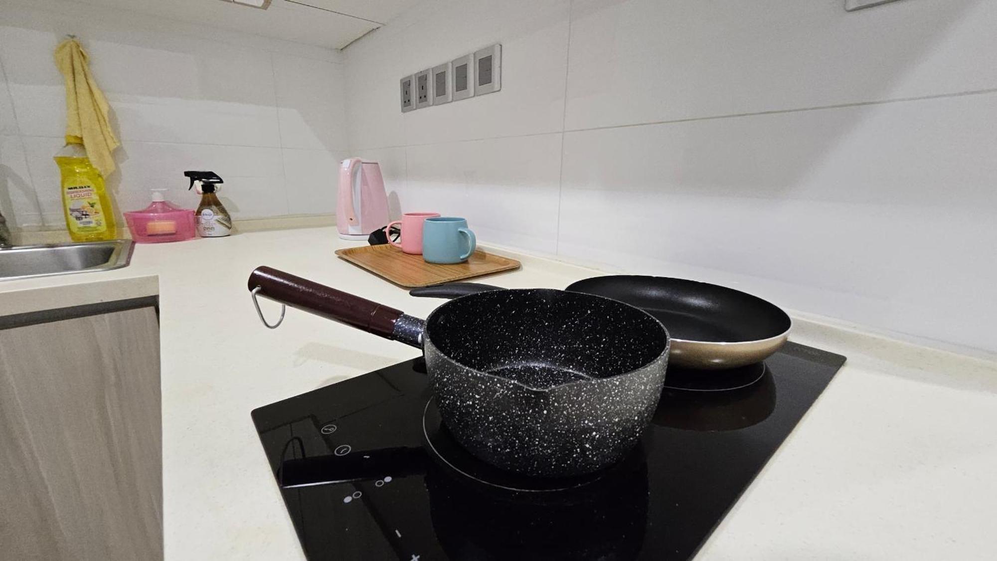 Paragon Suites Studios With Private Jacuzzi Near Ciq Rts Johor Bahru Dış mekan fotoğraf