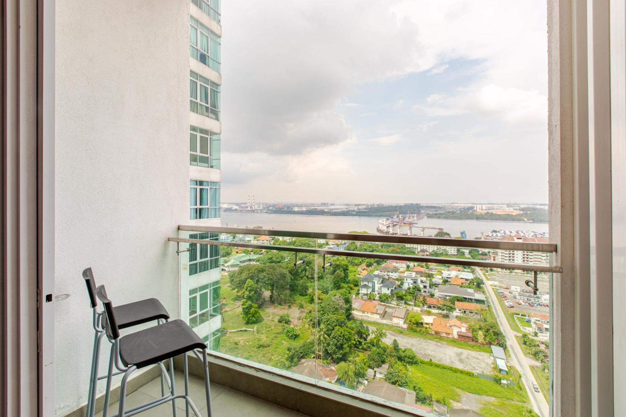Paragon Suites Studios With Private Jacuzzi Near Ciq Rts Johor Bahru Dış mekan fotoğraf