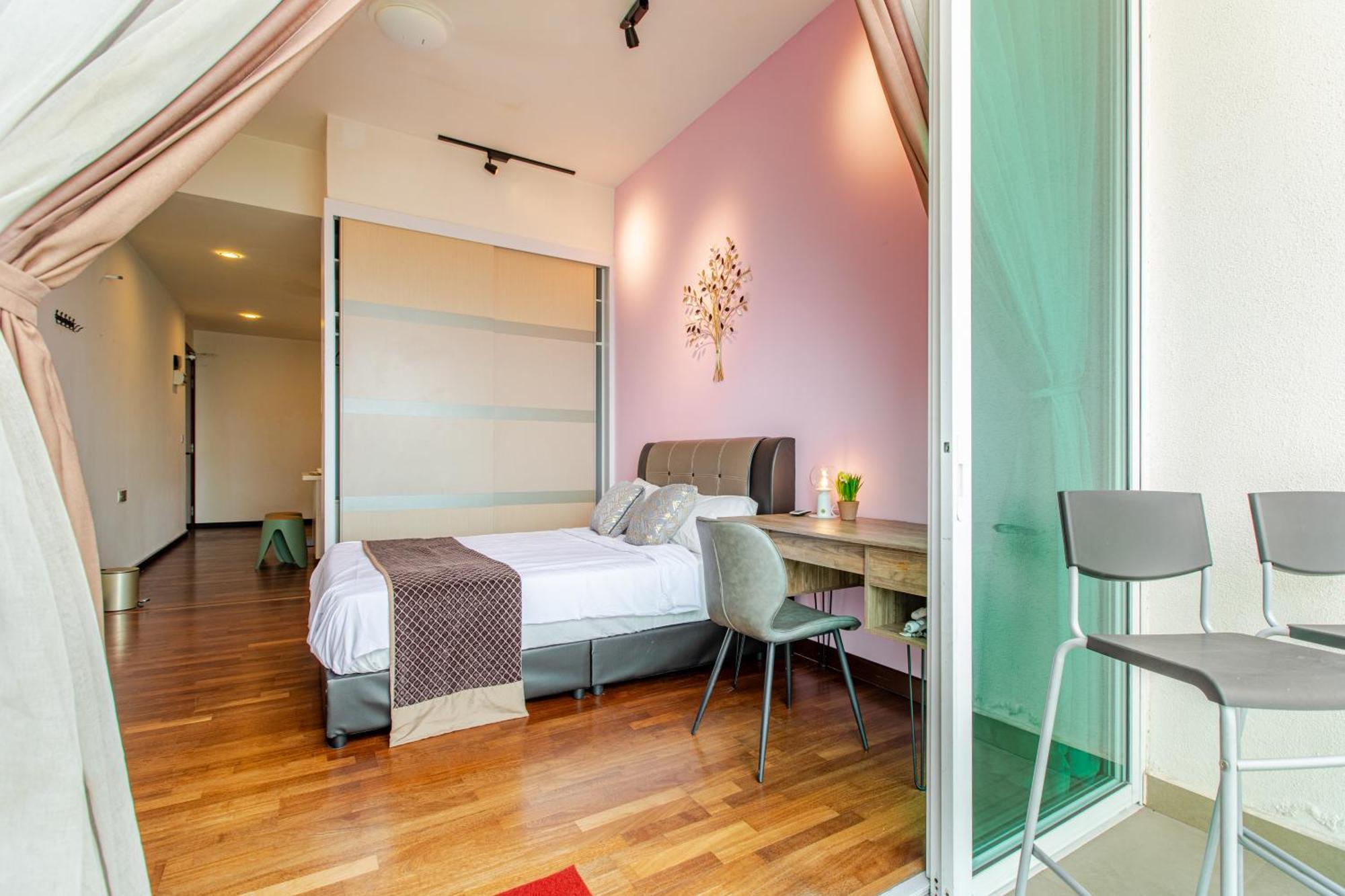 Paragon Suites Studios With Private Jacuzzi Near Ciq Rts Johor Bahru Dış mekan fotoğraf