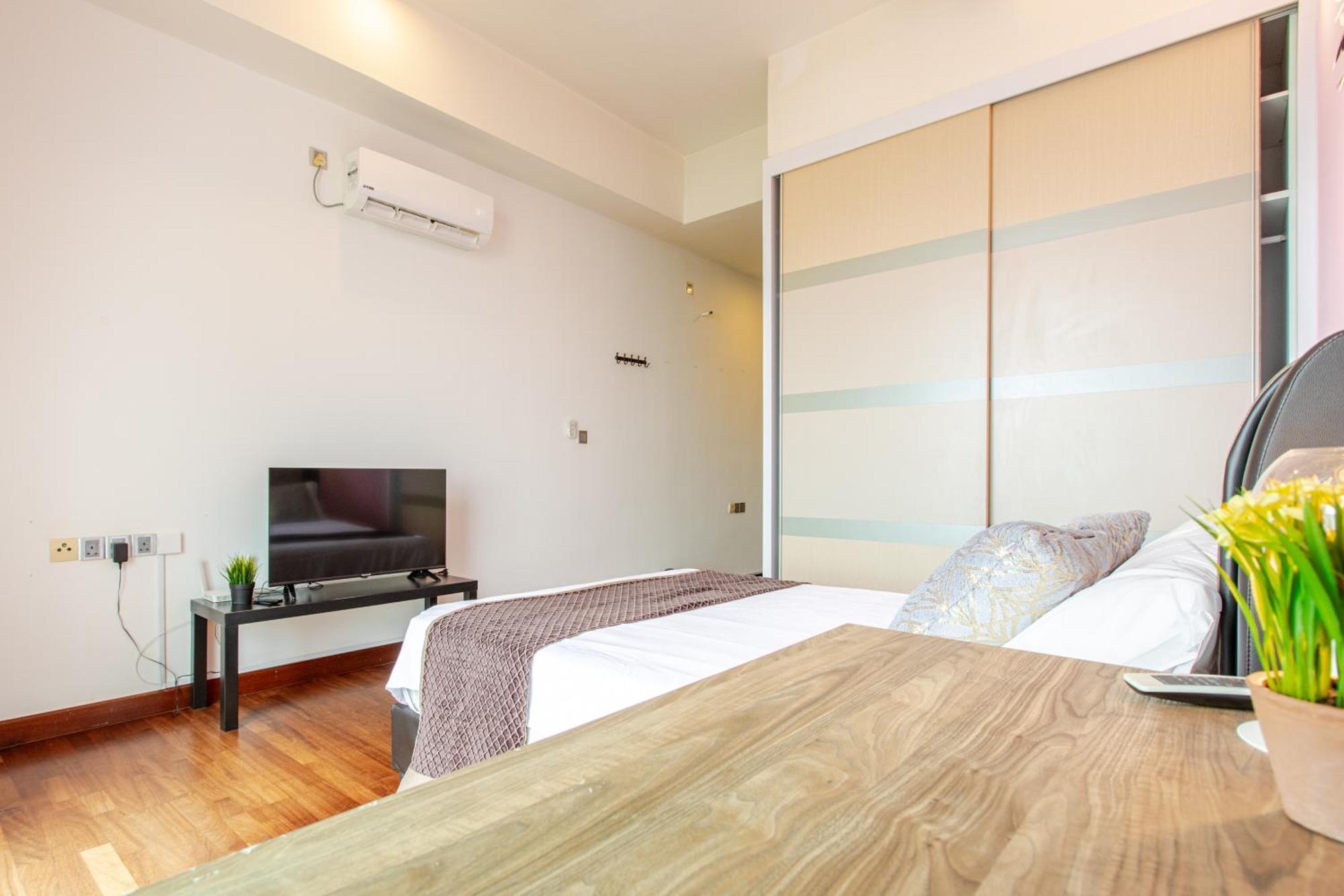 Paragon Suites Studios With Private Jacuzzi Near Ciq Rts Johor Bahru Dış mekan fotoğraf