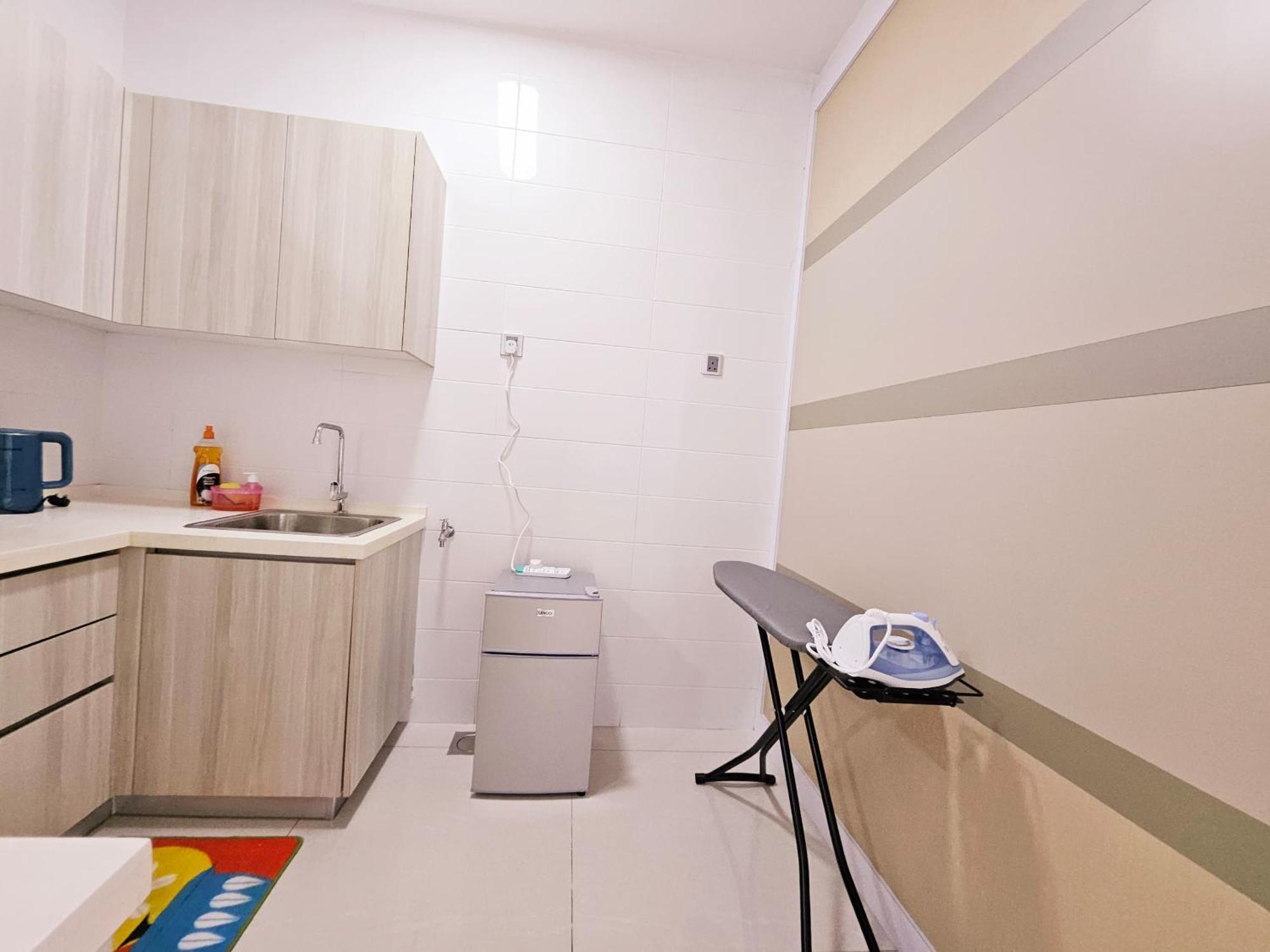 Paragon Suites Studios With Private Jacuzzi Near Ciq Rts Johor Bahru Dış mekan fotoğraf