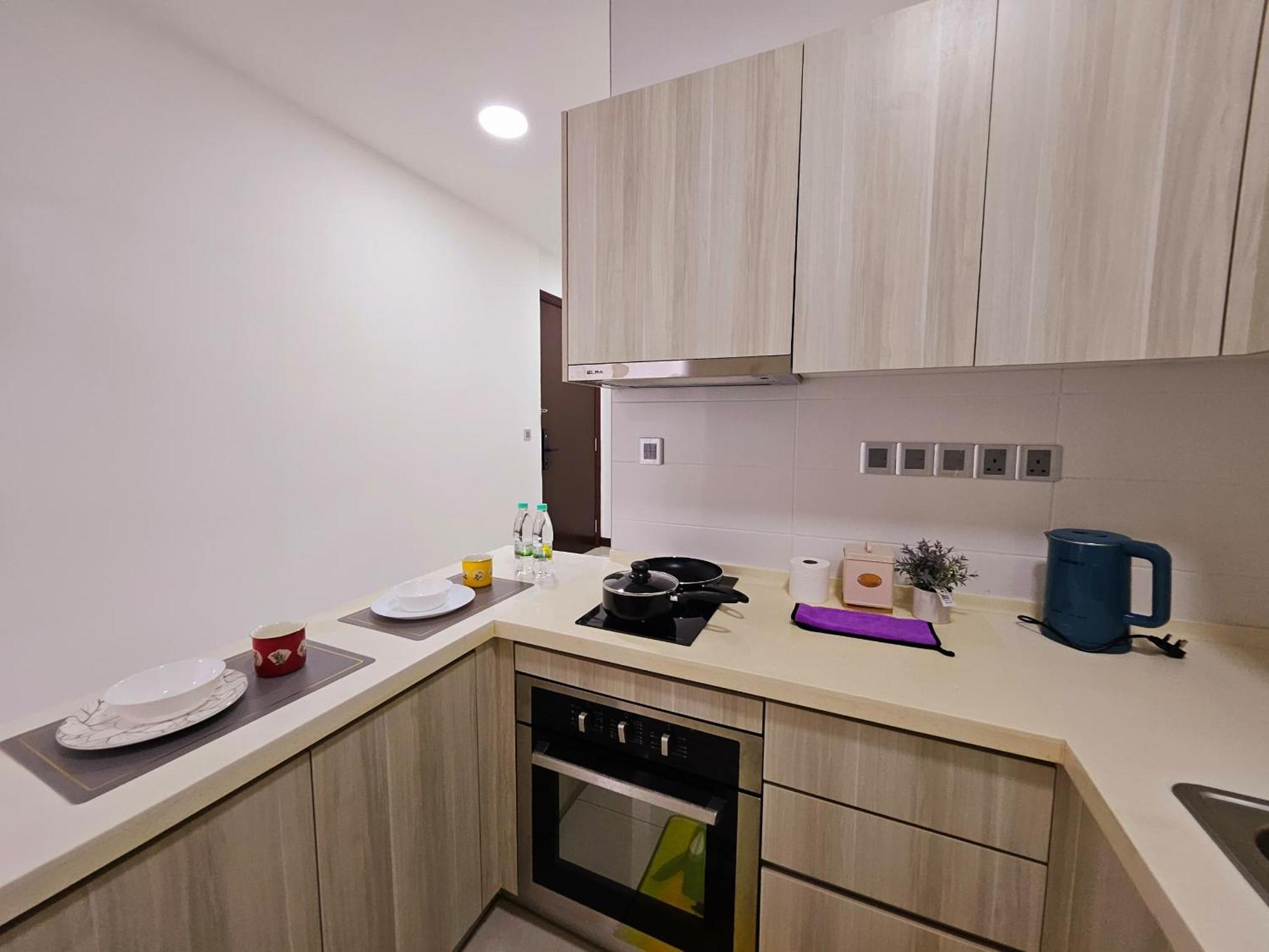 Paragon Suites Studios With Private Jacuzzi Near Ciq Rts Johor Bahru Dış mekan fotoğraf