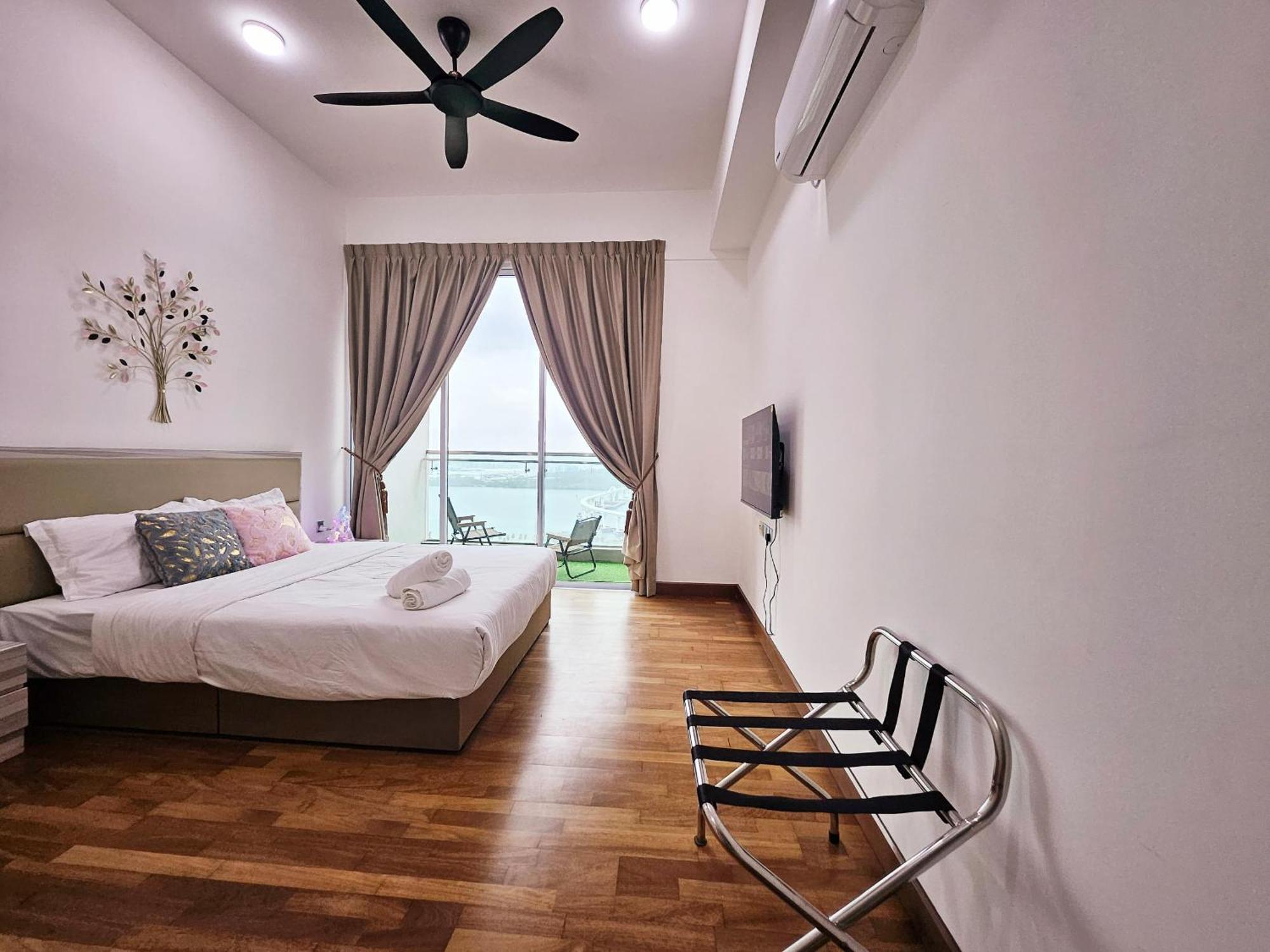 Paragon Suites Studios With Private Jacuzzi Near Ciq Rts Johor Bahru Dış mekan fotoğraf