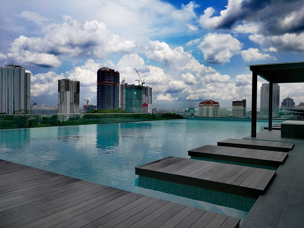 Paragon Suites Studios With Private Jacuzzi Near Ciq Rts Johor Bahru Dış mekan fotoğraf