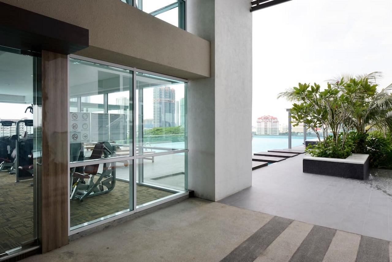 Paragon Suites Studios With Private Jacuzzi Near Ciq Rts Johor Bahru Dış mekan fotoğraf