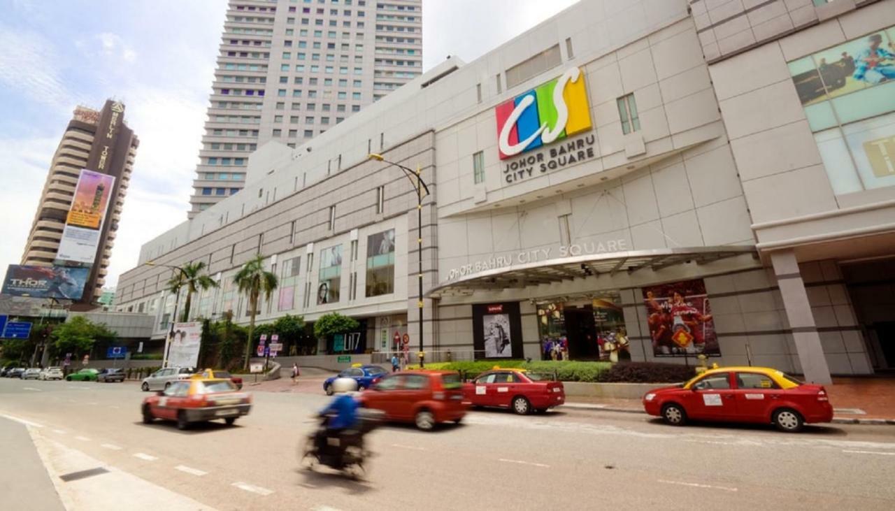 Paragon Suites Studios With Private Jacuzzi Near Ciq Rts Johor Bahru Dış mekan fotoğraf